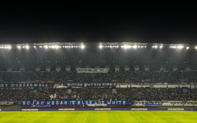 Persib Bandung minta Bobotoh tak hadiri laga lawan Persija Persib Bandung minta Bobotoh tak hadiri laga lawan Persija