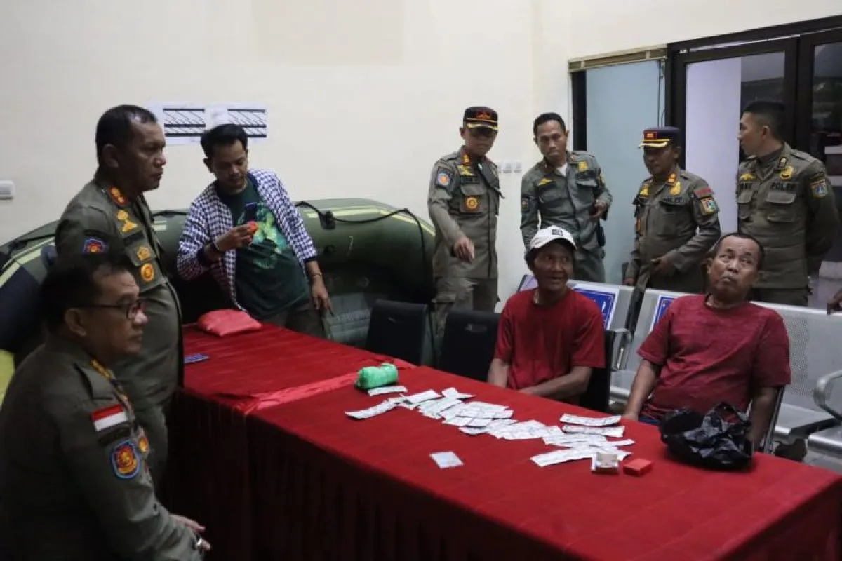 Penggunaan obat keras ilegal dinilai berkaitan dengan fenomena tawuran Penggunaan obat keras ilegal dinilai berkaitan dengan fenomena tawuran