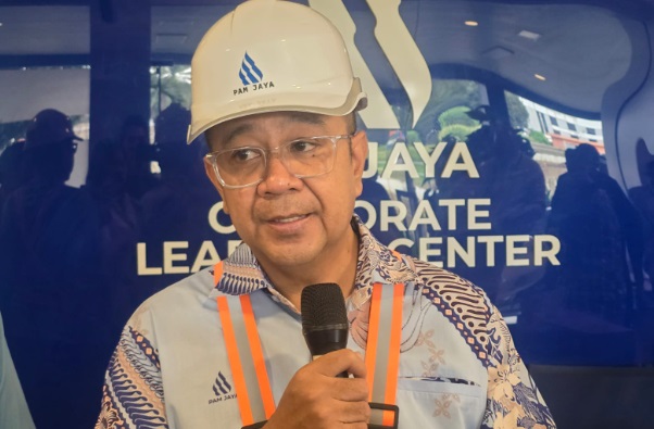 Bagikan seribu tandon air, PAM Jaya harap warga punya cadangan saat pasokan terbatas Bagikan seribu tandon air, PAM Jaya harap warga punya cadangan saat pasokan terbatas
