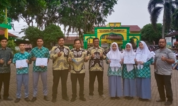 Tim riset MAN 2 Padangsidimpuan raih prestasi di ajang GYIIF 2025 Tim riset MAN 2 Padangsidimpuan raih prestasi di ajang GYIIF 2025