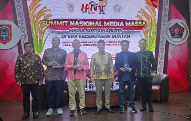 Summit Nasional Media, Dahlan Iskan: Doktrin wartawan sekarang berubah Summit Nasional Media, Dahlan Iskan: Doktrin wartawan sekarang berubah