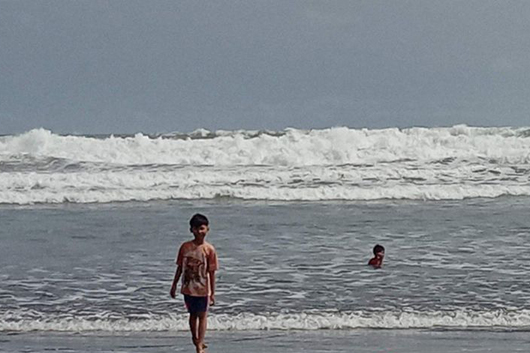 BMKG: Gelombang tinggi masih berpotensi di laut selatan Jateng BMKG: Gelombang tinggi masih berpotensi di laut selatan Jateng