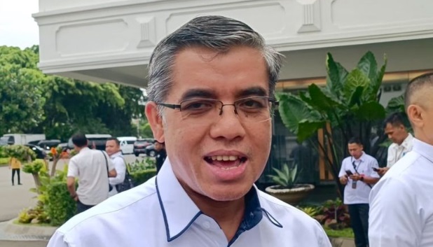 Menaker nilai #KaburAjaDulu sebagai tantangan untuk berbenah Menaker nilai #KaburAjaDulu sebagai tantangan untuk berbenah