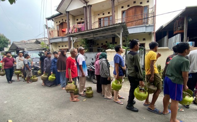 Pengecer minta Pertamina beri harga khusus jika jadi sub-pangkalan Pengecer minta Pertamina beri harga khusus jika jadi sub-pangkalan