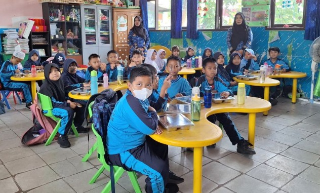 Pemerintah laksanakan Program MBG perdana di Balikpapan Pemerintah laksanakan Program MBG perdana di Balikpapan