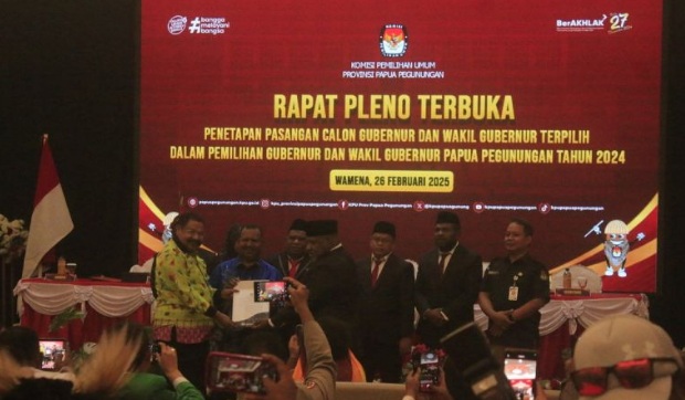KPU Papua Pegunungan tetapkan John-Ones sebagai gubernur dan wagub KPU Papua Pegunungan tetapkan John-Ones sebagai gubernur dan wagub
