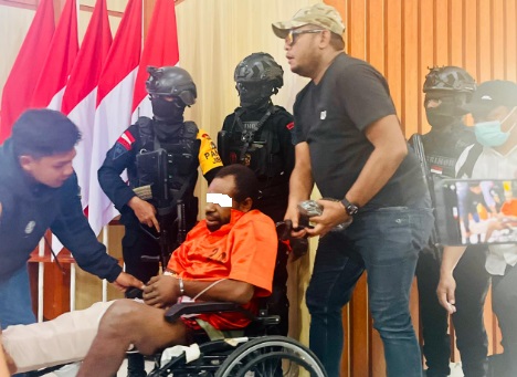 Mantan anggota Polri Aske Mabel yang bergabung dengan KKB ditangkap Mantan anggota Polri Aske Mabel yang bergabung dengan KKB ditangkap