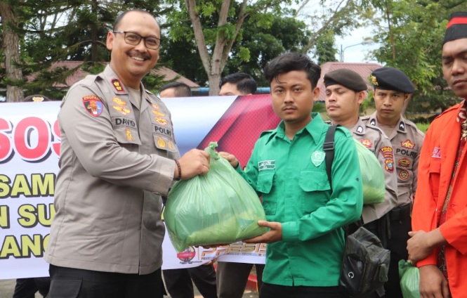 Jelang Ramadan, Polres Langkat bagikan 600 paket sembako Jelang Ramadan, Polres Langkat bagikan 600 paket sembako