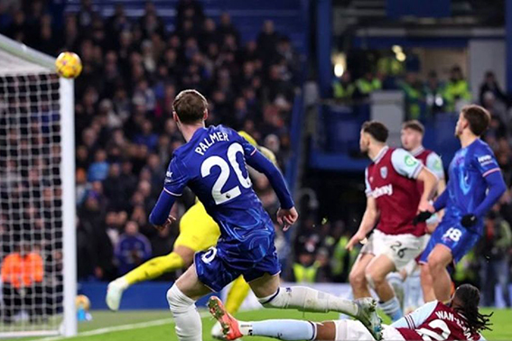 Chelsea naik ke peringkat empat setelah cukur Southampton 4-0 Chelsea naik ke peringkat empat setelah cukur Southampton 4-0