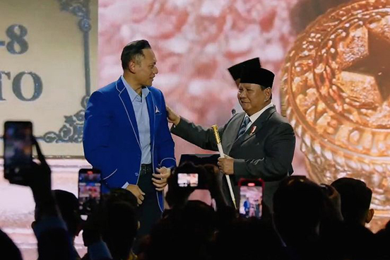 Presiden sebut beri tugas berat untuk AHY, termasuk giant sea wall Presiden sebut beri tugas berat untuk AHY, termasuk giant sea wall