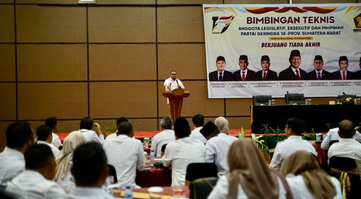 Ketua DPD Gerindra Sumbar, Andre Rosiade sebut, 2029 Gerindra menang di Sumbar Ketua DPD Gerindra Sumbar, Andre Rosiade sebut, 2029 Gerindra menang di Sumbar