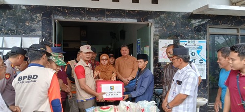 Bantuan Kemensos untuk ribuan korban banjir di Demak