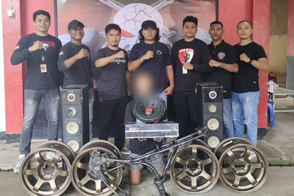 Polisi tangkap pelaku pencurian di Labuan Bajo Polisi tangkap pelaku pencurian di Labuan Bajo