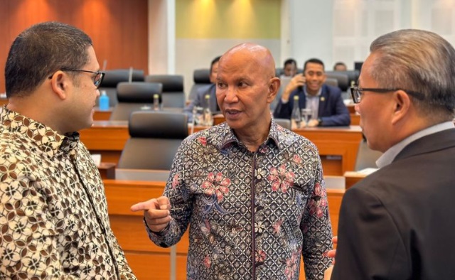 DPR minta pemerintah tak tambah stafsus di tengah efisiensi DPR minta pemerintah tak tambah stafsus di tengah efisiensi