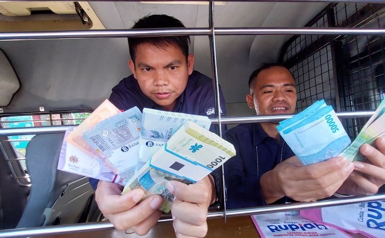 Rupiah pada Rabu pagi menguat jadi Rp16.359 per dolar AS Rupiah pada Rabu pagi menguat jadi Rp16.359 per dolar AS