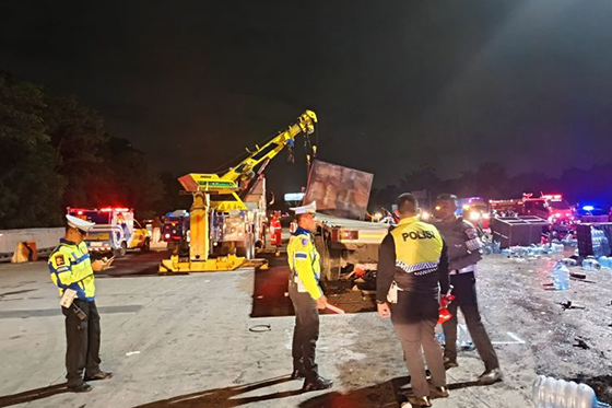 Berikut fakta-fakta kecelakan maut di gerbang Tol Ciawi 2 Berikut fakta-fakta kecelakan maut di gerbang Tol Ciawi 2