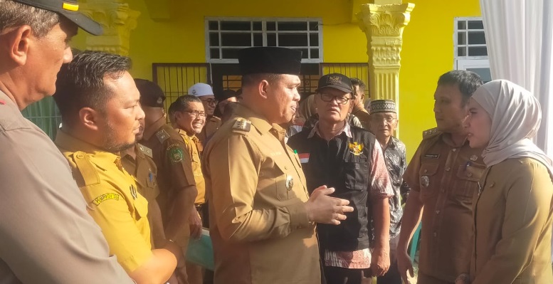 Pj Bupati Langkat tampung aspirasi masyarakat Secanggang Pj Bupati Langkat tampung aspirasi masyarakat Secanggang