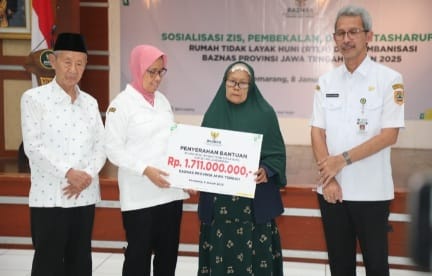Baznas Jateng salurkan Rp1,7 miliar untuk perbaikan RTLH dan bantuan jamban Baznas Jateng salurkan Rp1,7 miliar untuk perbaikan RTLH dan bantuan jamban