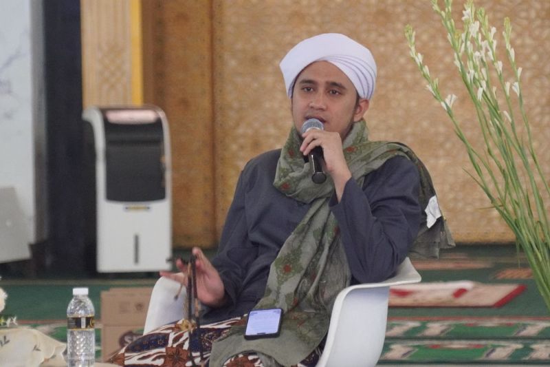 Lora Ismail Al-Kholili: Jangan hanya HP tapi juga upgrade diri