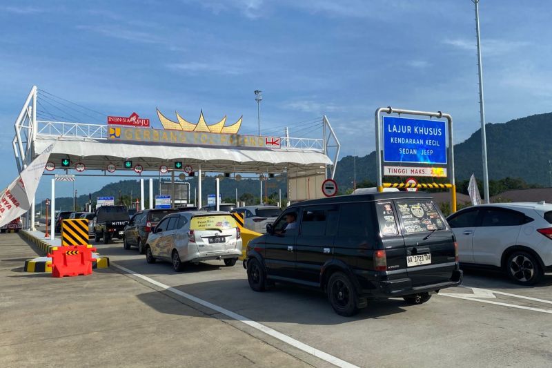 HK catat 122.198 mobil melintasi Trans Sumatera saat pergantian tahun HK catat 122.198 mobil melintasi Trans Sumatera saat pergantian tahun
