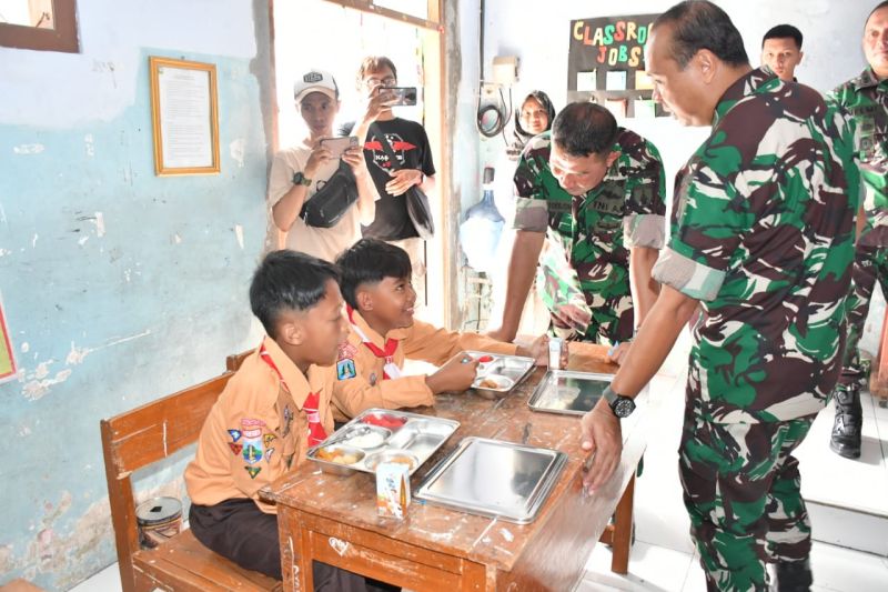 Kodim Ponorogo siapkan 60 dapur sehat program makan bergizi gratis Kodim Ponorogo siapkan 60 dapur sehat program makan bergizi gratis