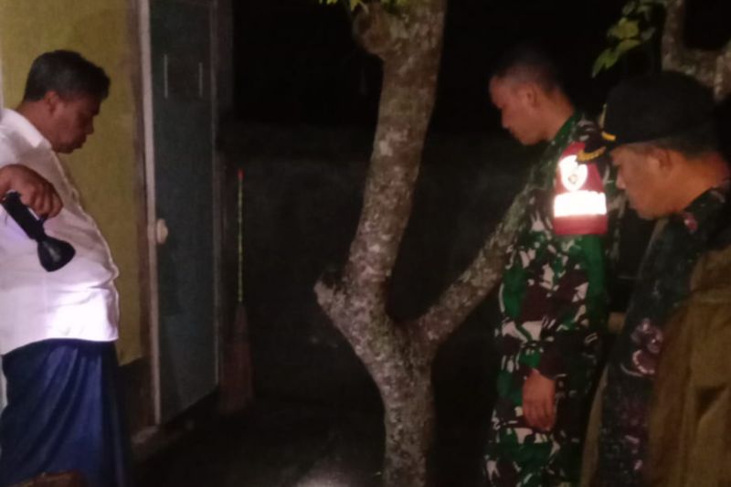 Babinsa gagalkan aksi begal sepeda motor di Lombok Tengah Babinsa gagalkan aksi begal sepeda motor di Lombok Tengah