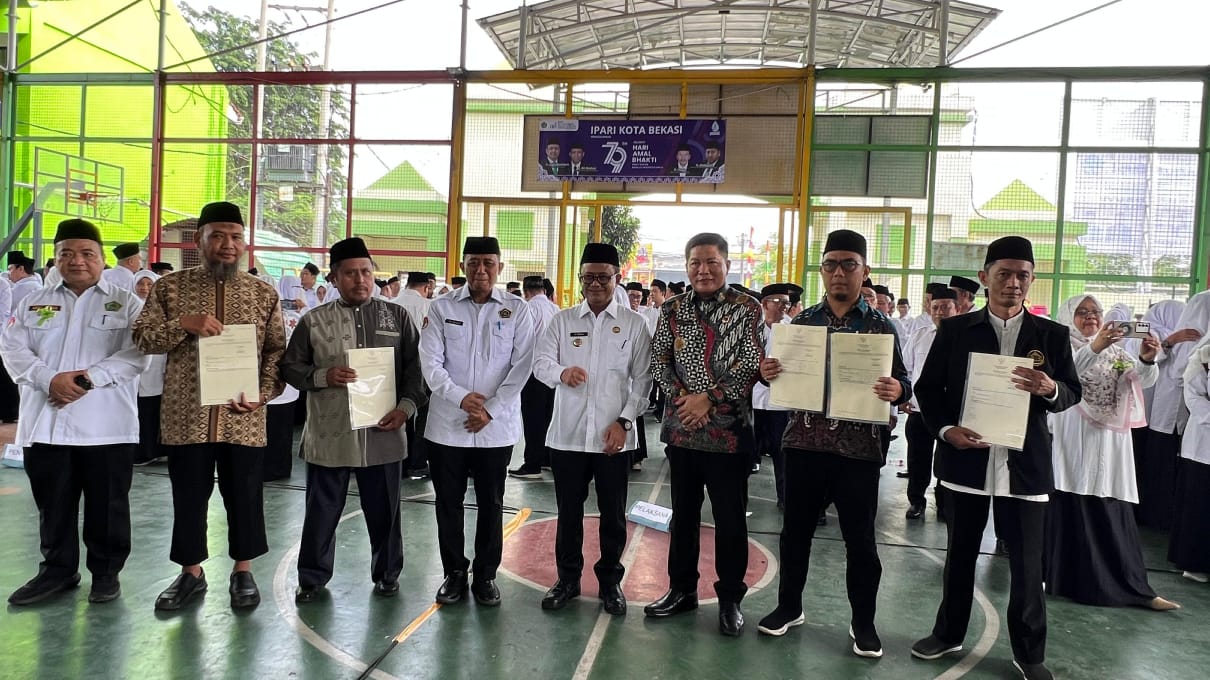 BPN Kota Bekasi terbitkan sertifikat tanah wakaf ke organisasi Islam BPN Kota Bekasi terbitkan sertifikat tanah wakaf ke organisasi Islam