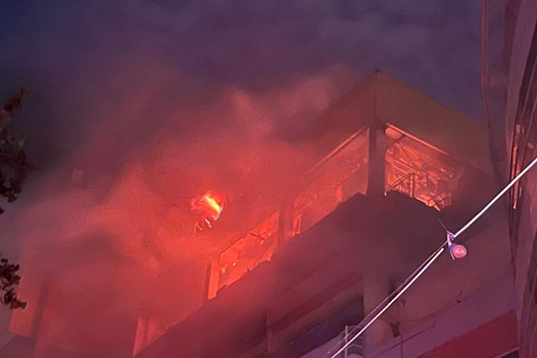 Korban terjebak kebakaran Glodok Plaza dievakuasi ke PMI Korban terjebak kebakaran Glodok Plaza dievakuasi ke PMI