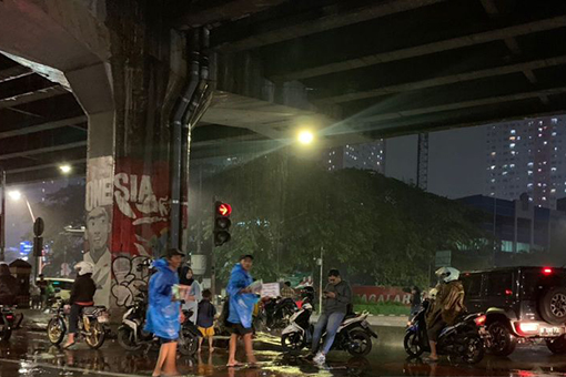Dua ruas jalan di Jakbar masih terendam banjir