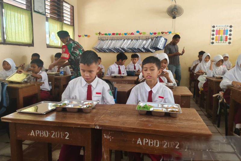 Disdik Batam: Satu dapur umum sehat produksi 3.000 porsi MBG siswa
