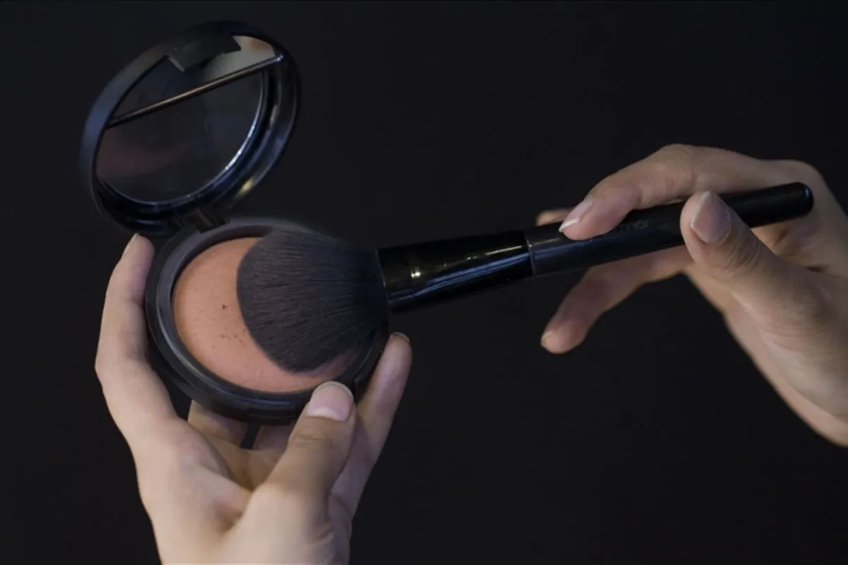 Iran turunkan usia minimum untuk pengaturan operasi kosmetik Iran turunkan usia minimum untuk pengaturan operasi kosmetik