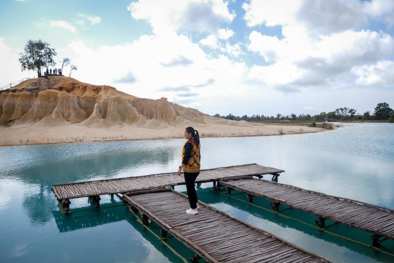Pemda diminta tingkatkan fasilitas wisata di Gurun Pasir Busung Bintan Pemda diminta tingkatkan fasilitas wisata di Gurun Pasir Busung Bintan