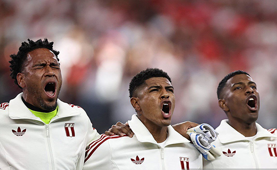 Peru pecat pelatih timnas Jorge Fossati Peru pecat pelatih timnas Jorge Fossati