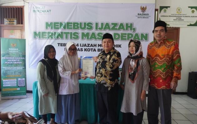 BAZNAS Kota Bekasi tebus 64 ijazah warga kurang mampu BAZNAS Kota Bekasi tebus 64 ijazah warga kurang mampu