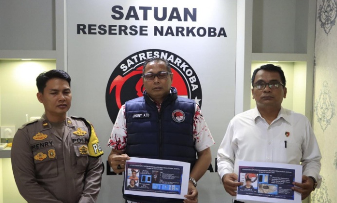 Satresnarkoba Polres Tegal amankan tiga pelaku penyalahgunaan narkoba Satresnarkoba Polres Tegal amankan tiga pelaku penyalahgunaan narkoba