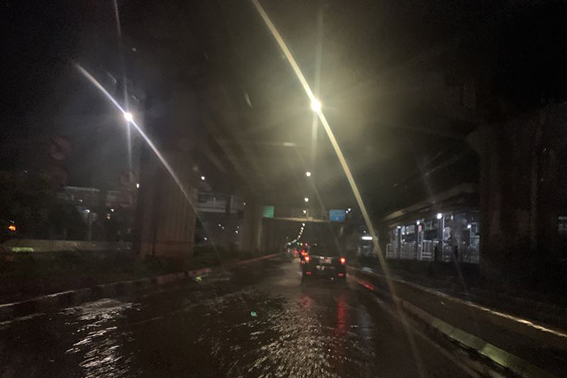 BPBD: Satu RT dan jalan terendam banjir akibat hujan di Jakarta BPBD: Satu RT dan jalan terendam banjir akibat hujan di Jakarta