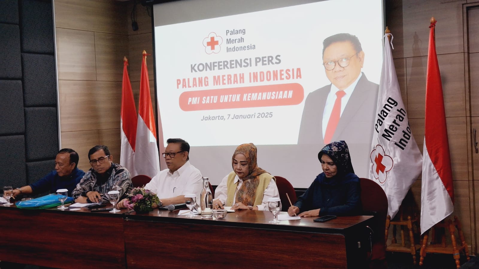 Agung Laksono soroti transparansi dan netralitas di pemilihan Ketua Umum PMI Agung Laksono soroti transparansi dan netralitas di pemilihan Ketua Umum PMI