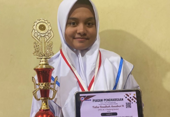 Siswi MTsN Palas ini berhasil sabet juara 2 lomba cipta puisi tingkat nasional Siswi MTsN Palas ini berhasil sabet juara 2 lomba cipta puisi tingkat nasional