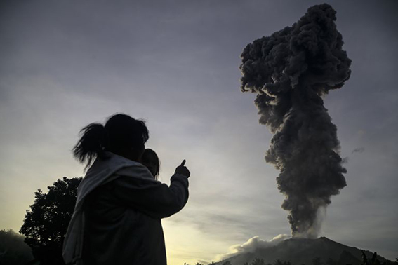 BNPB estimasikan 3.000 jiwa warga dievakuasi akibat erupsi Gunung Ibu BNPB estimasikan 3.000 jiwa warga dievakuasi akibat erupsi Gunung Ibu