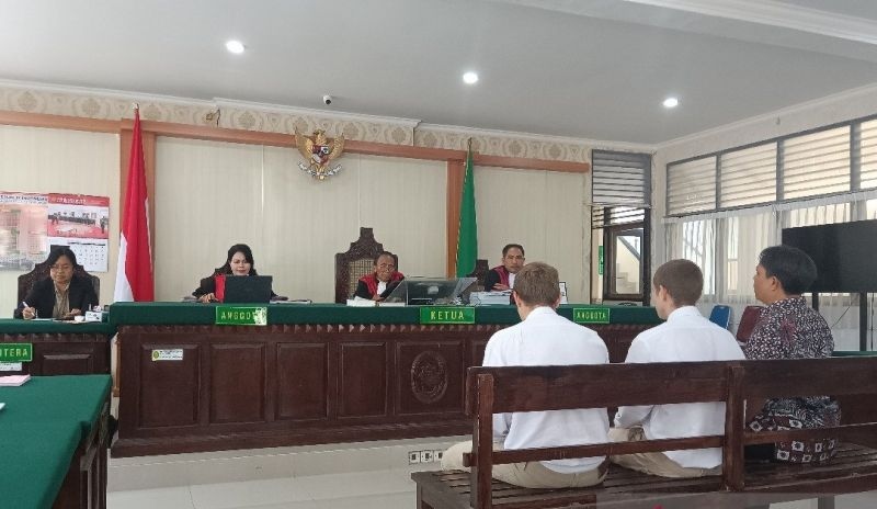 Dua WN Ukraina dituntut penjara seumur hidup atas kasus lab narkoba Dua WN Ukraina dituntut penjara seumur hidup atas kasus lab narkoba