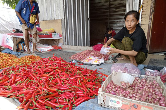 Disdag Mataram gelar pasar murah tekan harga cabai ke Rp60.000 per kg Disdag Mataram gelar pasar murah tekan harga cabai ke Rp60.000 per kg