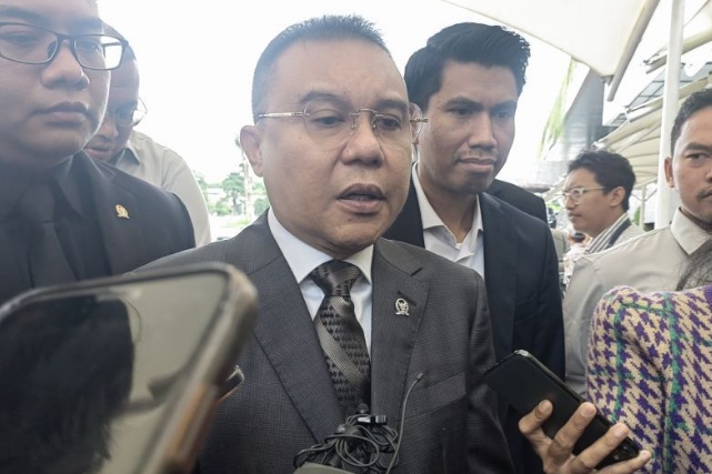 Waka DPR tanyakan kepada Raffi Ahmad insiden pengawalan mobil dinasnya Waka DPR tanyakan kepada Raffi Ahmad insiden pengawalan mobil dinasnya
