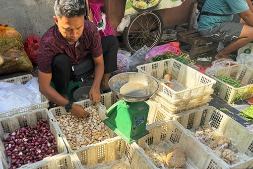 Harga pangan Minggu, bawang putih Rp42.450/kg-cabai rawit Rp64.490 /kg Harga pangan Minggu, bawang putih Rp42.450/kg-cabai rawit Rp64.490 /kg