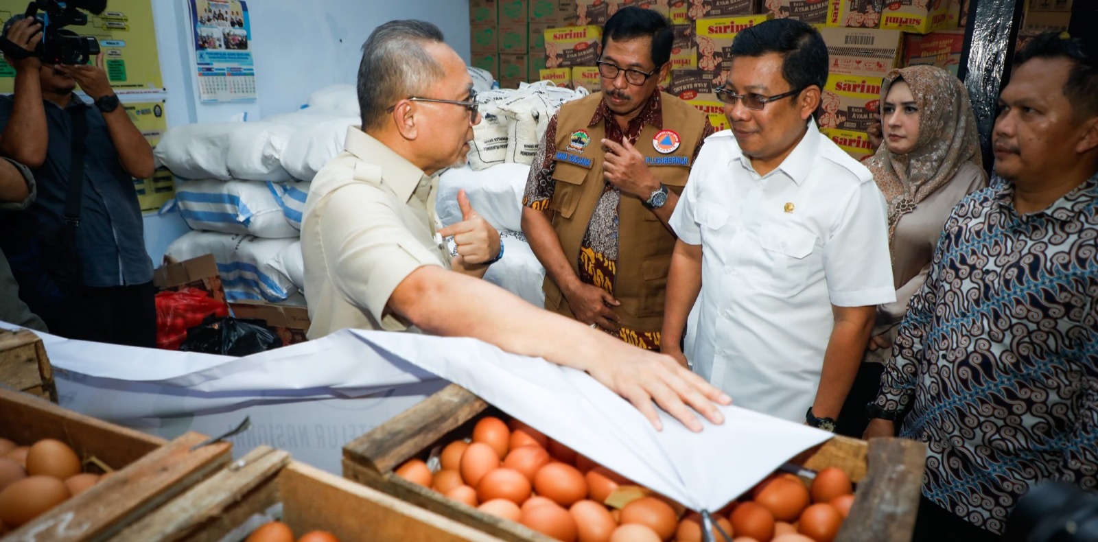 Menko Bidang Pangan bawa bantuan ke korban banjir di Pekalongan