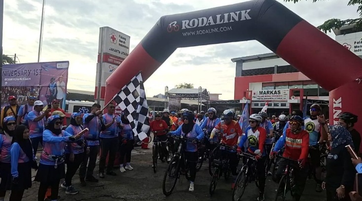 1.200 bikers gelar aksi kemanusiaan ajak warga donor darah di PMI 1.200 bikers gelar aksi kemanusiaan ajak warga donor darah di PMI