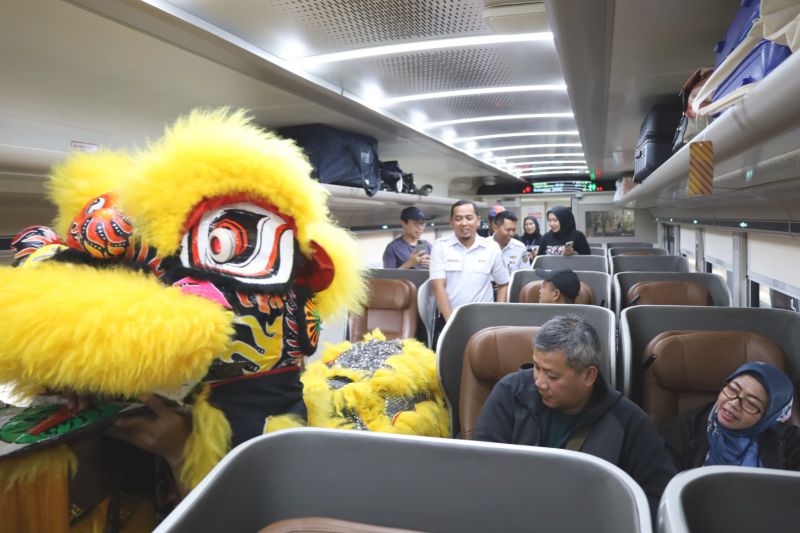 46.463 penumpang gunakan KA saat libur Imlek di Daop 6 Yogyakarta 46.463 penumpang gunakan KA saat libur Imlek di Daop 6 Yogyakarta