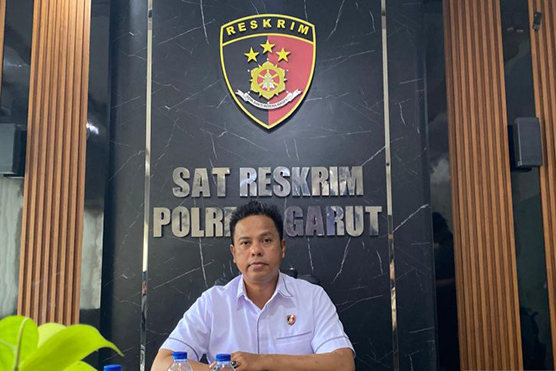 Polres Garut ciduk pelaku pembunuhan yang mayatnya dibuang ke kebun Polres Garut ciduk pelaku pembunuhan yang mayatnya dibuang ke kebun