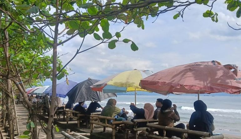 Wisatawan klarifikasi video kondisi layanan di Citepus Wisatawan klarifikasi video kondisi layanan di Citepus