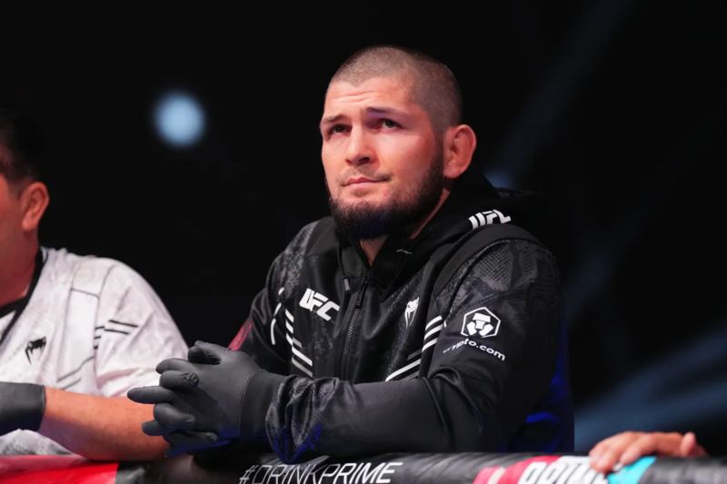Khabib Nurmagomedov jelaskan insiden dirinya dikeluarkan dari pesawat Khabib Nurmagomedov jelaskan insiden dirinya dikeluarkan dari pesawat