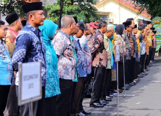 Peringatan Hari Desa, Pj Bupati Kudus: Desa ujung tombak ketahanan pangan Peringatan Hari Desa, Pj Bupati Kudus: Desa ujung tombak ketahanan pangan